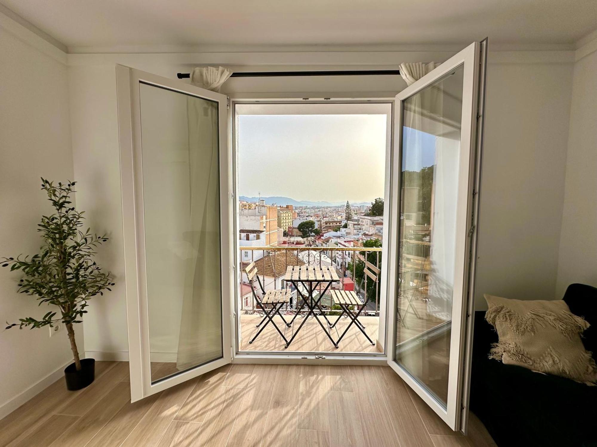 Atico Con Solarium Y Bbq Cerca Del Centro 6 Pax Apartamento Málaga Exterior foto